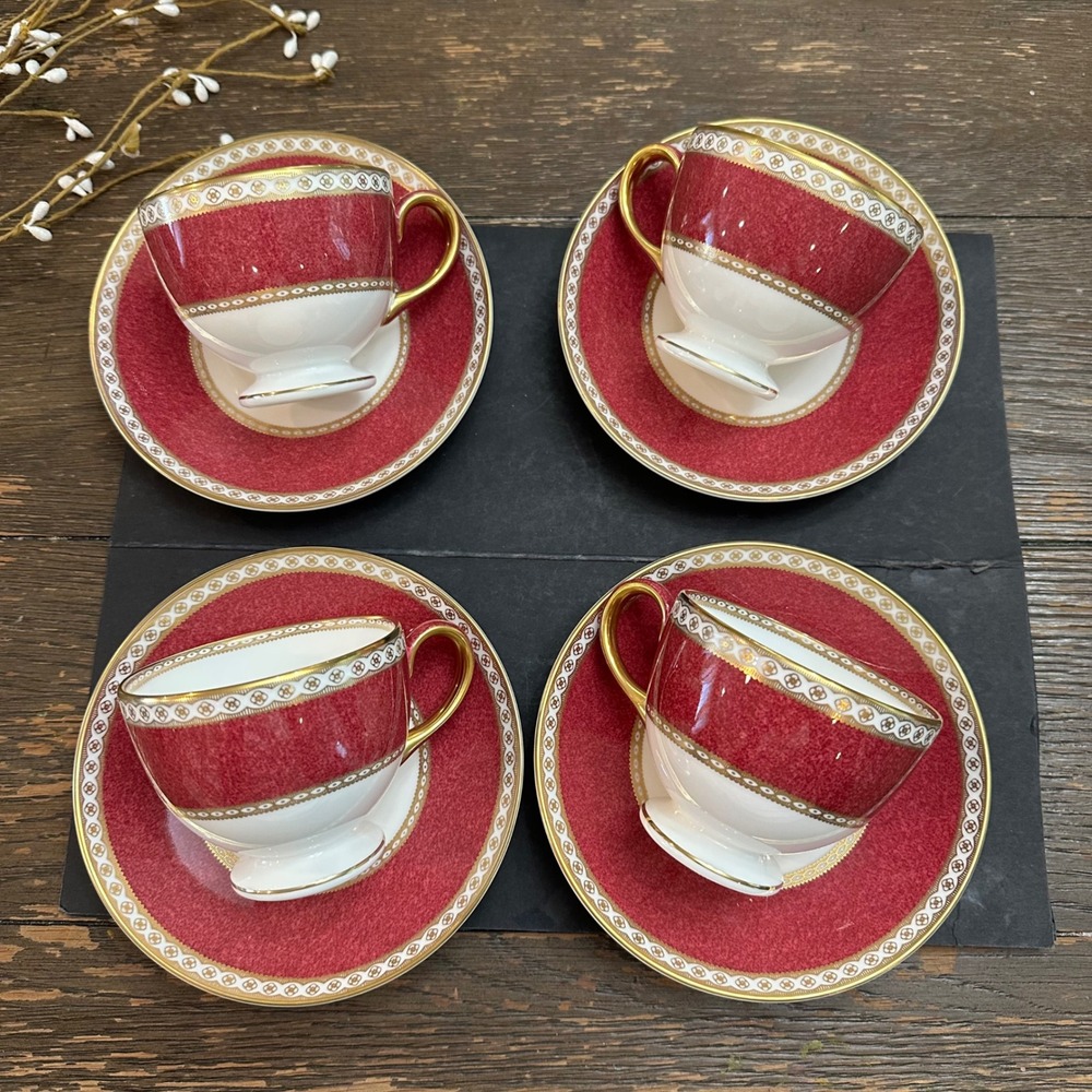 Wedgwood Ulander Powder Ruby Leigh Shape Footed Cup & Saucer Sets 8 pc